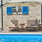 Zminj 1404 Villa