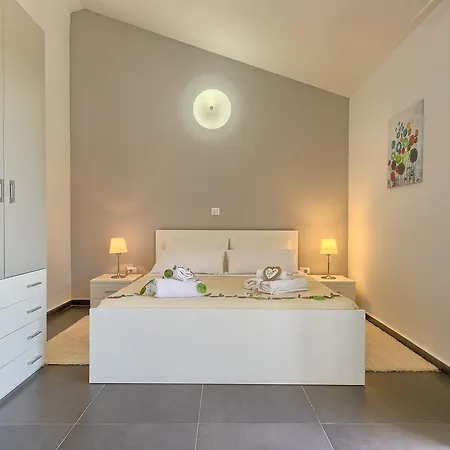 Zminj 1404 Villa