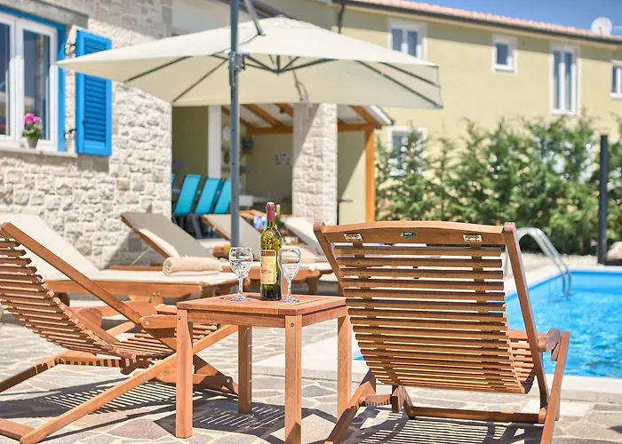 Zminj 1404 Vila Tomisici