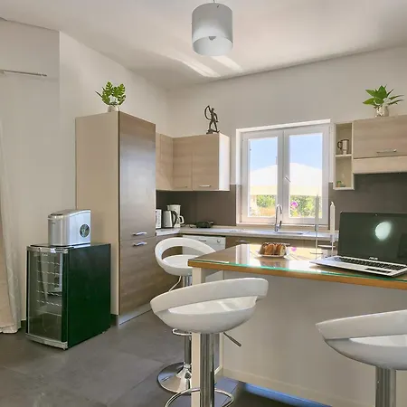 Villa Zminj 1404 Tomisici