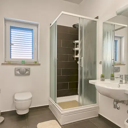 Villa Zminj 1404 Tomisici