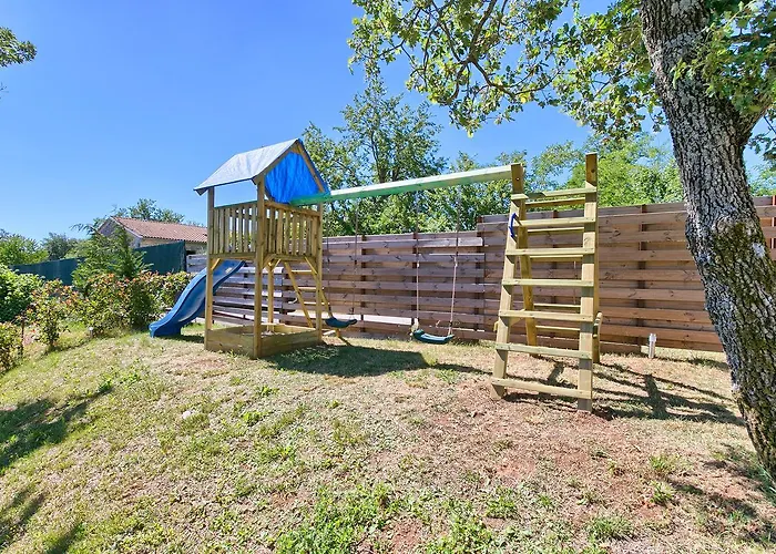 ヴィラ Zminj 1404