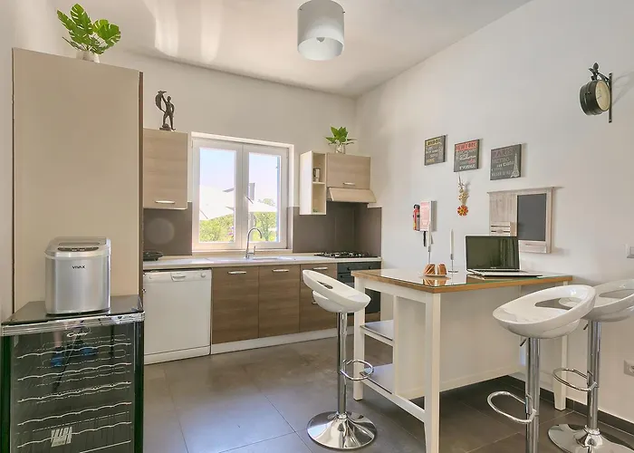 Zminj 1404 ヴィラ