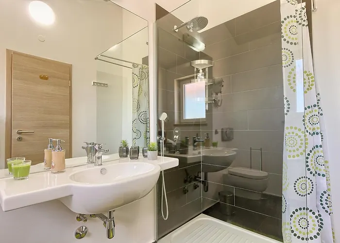 ヴィラ Zminj 1404